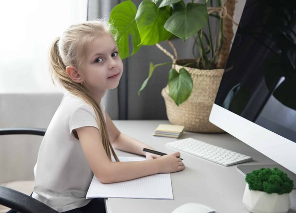 Quel type de contenu vidéo sur YouTube pourrait éduquer sur les avantages d'une alimentation bio ?